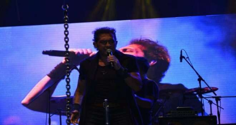 Bursa'da Kıraç sevenlerini coşturdu