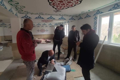 Başkan Korkmaz 400 yıllık Tarihi Cuma Pazarındaki Çalışmaları yerinde inceledi