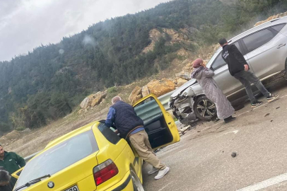 Bursa Orhaneli yolunda kaza 3'kişi yaralandı