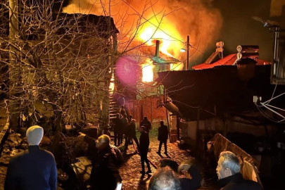 Bursa'da Yağın mahalle sakinlerini sokağa döktü.