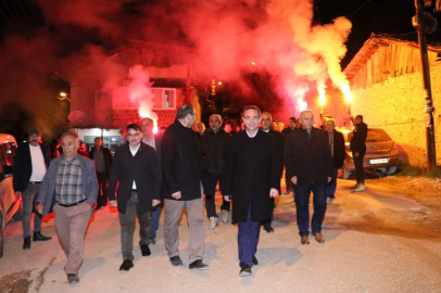 Keles Ak Parti B.B adayı Ali Doğru'ya meşaleli karşılama