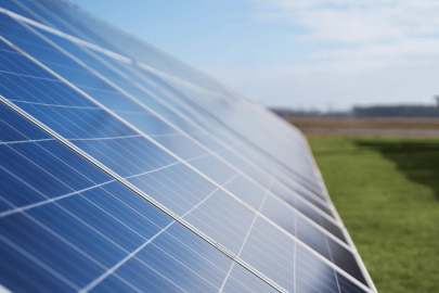 Yakaağzı Hibrit Güneş Enerji Santrali'nin ilk kısmı üretime geçti