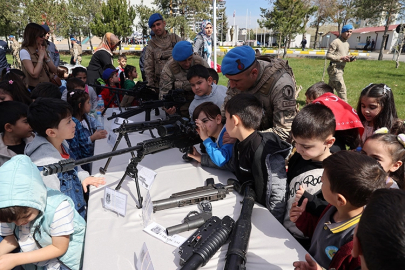 Sivas Jandarma Komutanlığı kapılarını çocuklar için açtı