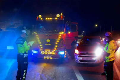 2025’te standart dışı far kullanan 26 bin 822 sürücüye ceza!