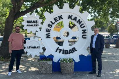 Mühendis TEK-SEN Enerji Sendikası’ndan Dikkat Çeken Miting!