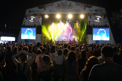 Bulutsuzluk Özlemi’nin 40. Yıl Konseri Kalamış’ta