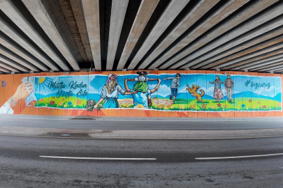 Aile yılında güçlü aile vurgusu Kocaeli'de duvarlara yansıdı