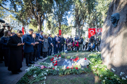 İzmir'de Zübeyde Hanım’a duygusal anma