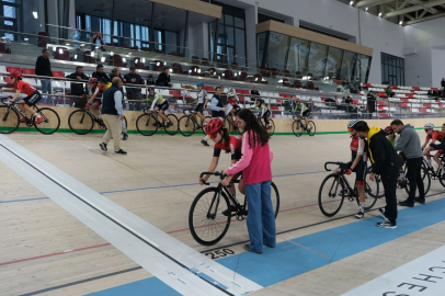 Türk Bisikletinin Geleceği Konya Veledromu’nda Piste Çıktı