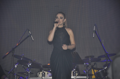 Derya Bedavacı Bursa’da yüreklere dokundu