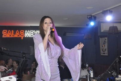 Güner Sarıer Bursa’da sevgililer için söyledi