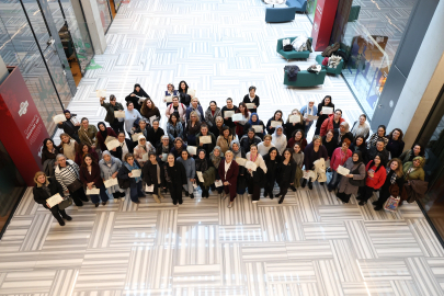 Arı Sütü, Propolis ve Polen Üretimi Kadın Arıcılarımızın Ellerinde Değerlenecek