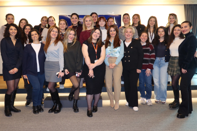 Canon’dan Eşitlik ve İlham Vurgusu