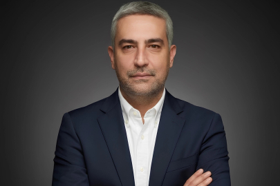 Beyaz Yakanın Dört Mevsimi Raflardaki Yerini Aldı