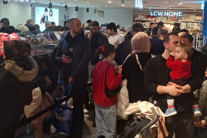 Bursa’da Bayram Yoğunluğu: AVM’ler Dolup Taştı