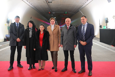 Balkanlar ve Orta Avrupa’yı Birbirine Bağlayan Karavanke Tüneli Açıldı