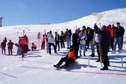 Erciyes'te Geleneksel Kızak Türkiye Şampiyonası heyecanı