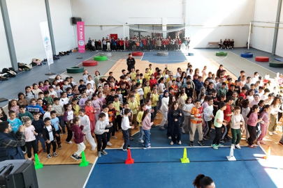 Kayseri Büyükşehir Develili öğrencileri sporla buluşturdu