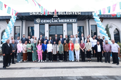 Onikişubat Belediyesi’nin Kale Gençlik Merkezi Yoğun Katılımla Hizmete Açıldı