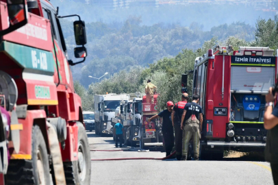 İzmir İtfaiyesi Alevlere Karşı Nöbette