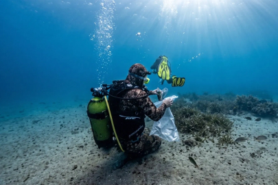 Aydın Kuşadası'nda deniz dibi temizliği