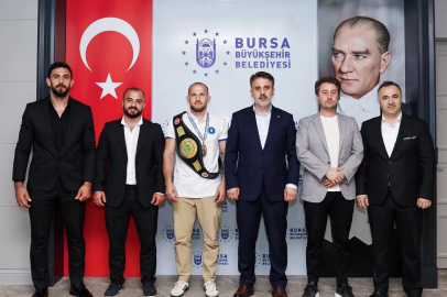 Başkan Vekili Biba dünya şampiyonu güreşçiyi ağırladı