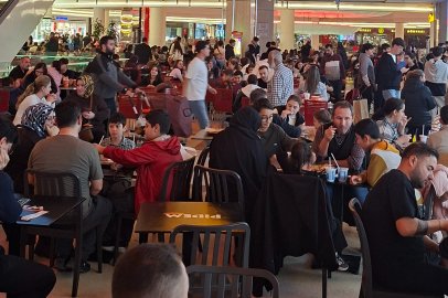 Bursa’da 29 Ekim tatilinde AVM yoğunluğu!