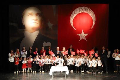 Es Çocuk Evi’nde Cumhuriyet Coşkusu