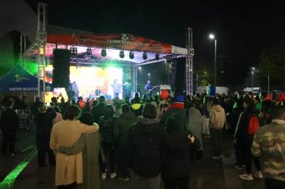 Kartepe Kent Meydanı’nda 103. Yıl Coşkusu