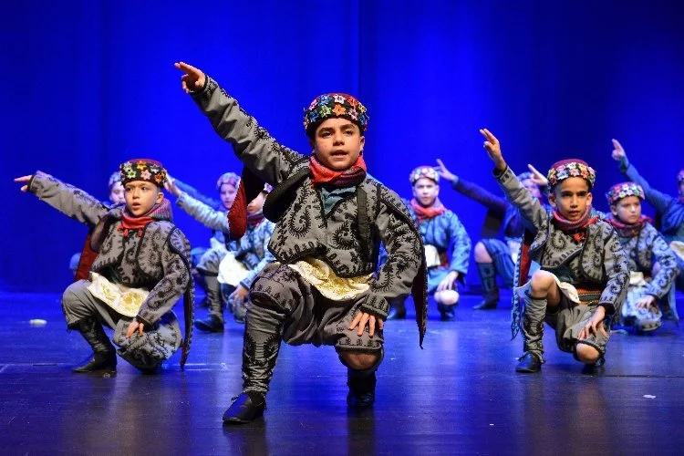 Antalya Muratpaşa yeni dansçılarını arıyor