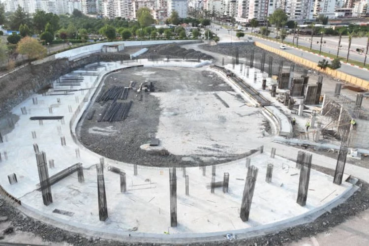 Atatürk Stadyumu’nda çalışmalar hızla sürüyor