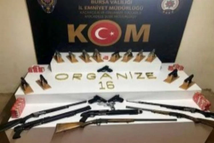 Bursa'da silah tacirlerine şafak operasyonu: 32 gözaltı