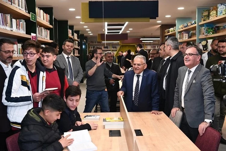 Kayseri Büyükşehir kütüphanelerine yoğun ilgi