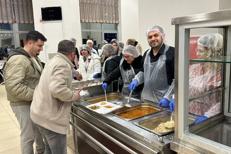 Tophane Rotary Kulübü’nün geleneksel iftar organizasyonu sürüyor